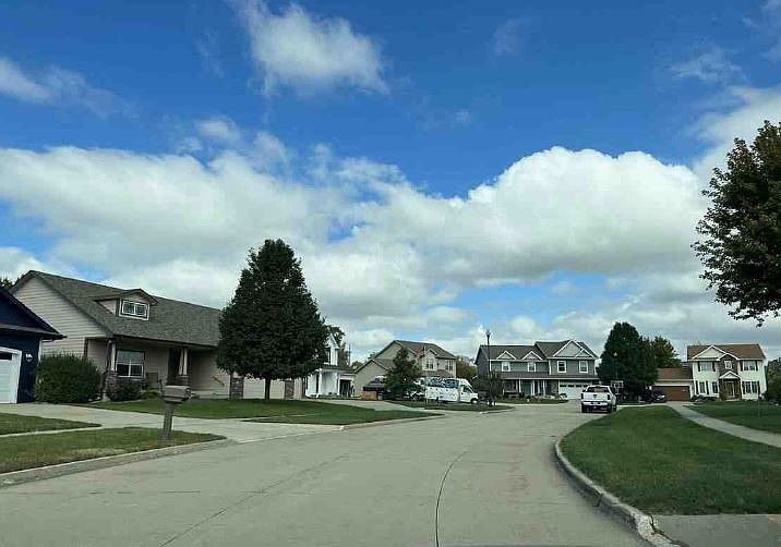 Exterior Neighborhood (street photo)