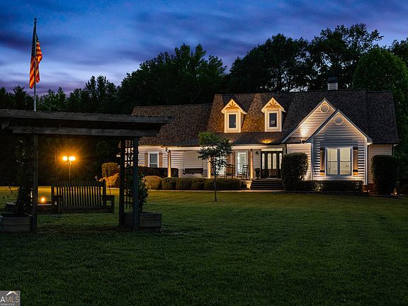 5th image of 466 Bob Smith Rd