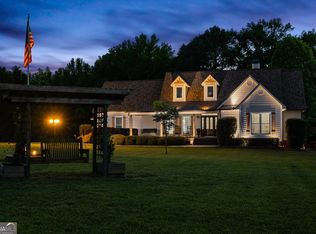 466 Bob Smith Rd, Sharpsburg, GA 30277
