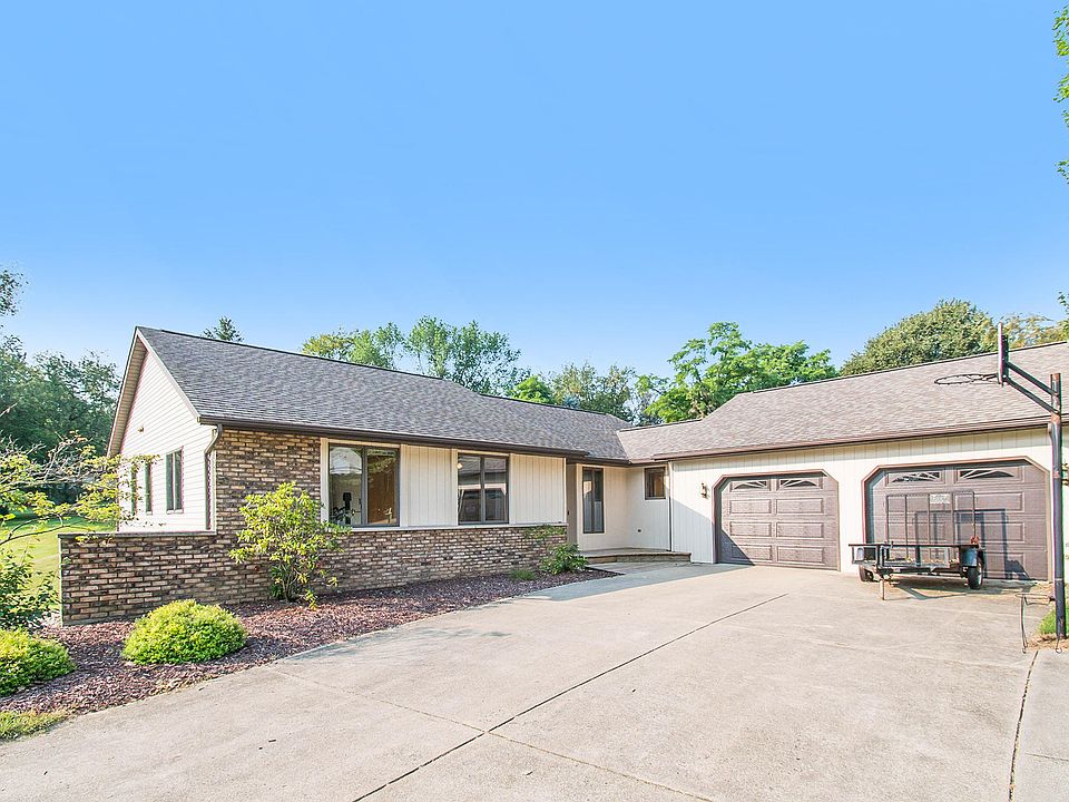 1st image of 1584 Woodlea Dr