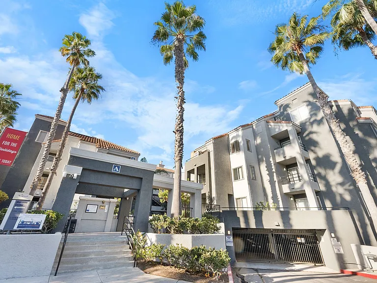 The Grand Costa Mesa — Photo 28