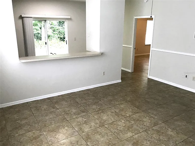 1724 Riveredge Rd — Photo 3