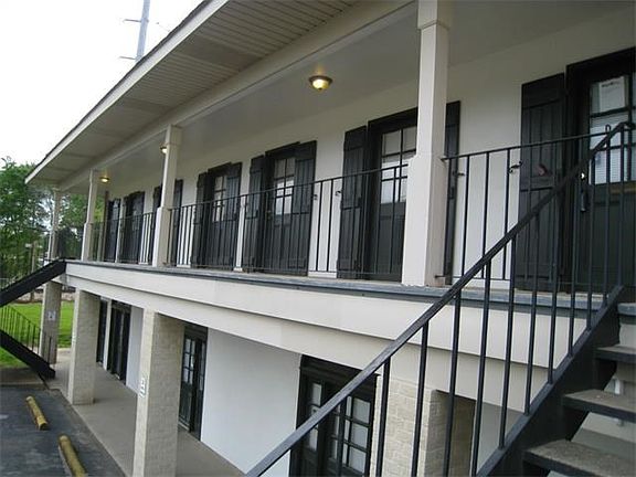 2nd image of 105 W 5th St Ste D