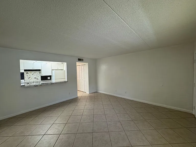 1030-633 S Palmetto Ave — Photo 4