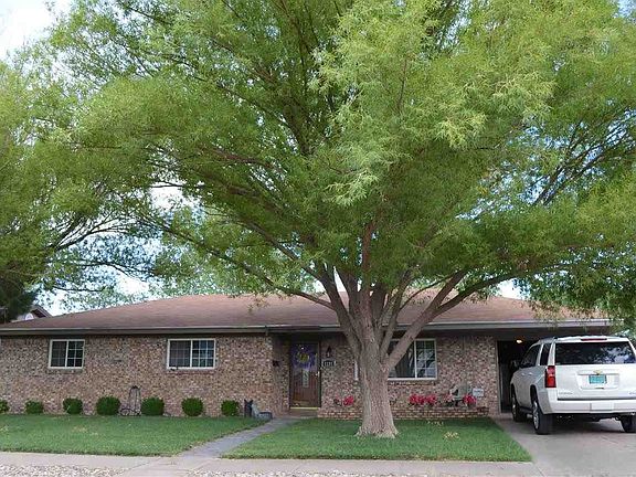 2nd image of 1109 Meadow Ln