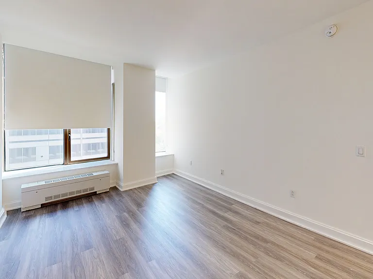 10 Hanover Square — Photo 129