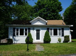19 Woodsedge Ave, Budd Lake, NJ 07828