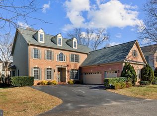 7577 Venture Dr, Alexandria, VA 22315