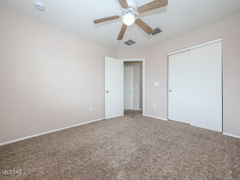 2416 W Chris Oliver Way — Photo 21