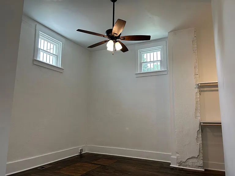 1700 S College St #0 — Photo 9