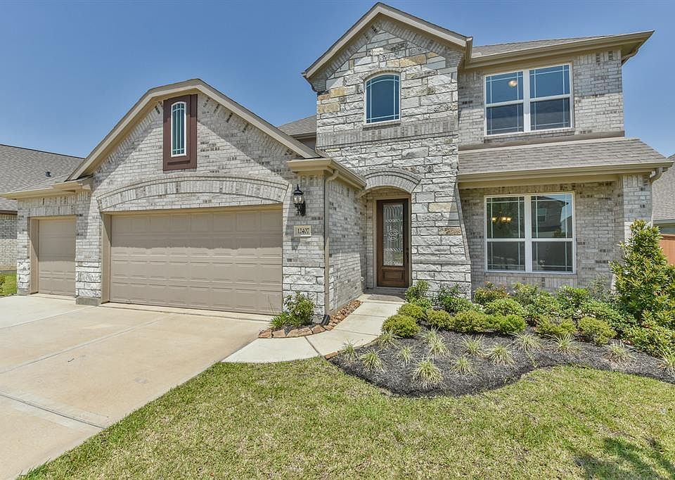 1st image of 12407 Oakleaf Bend Dr