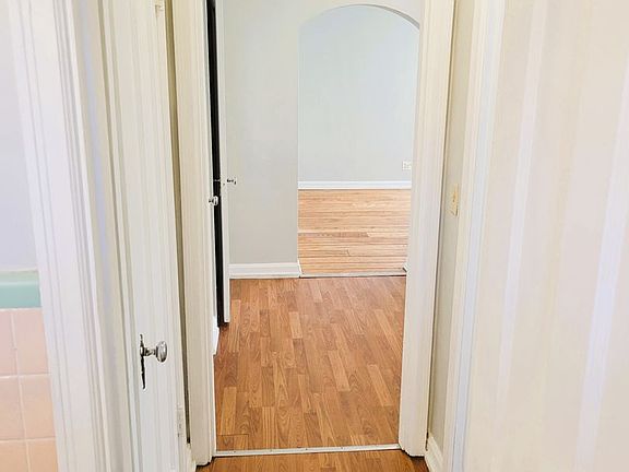 3rd image of 6620 Coleridge Ave APT 1