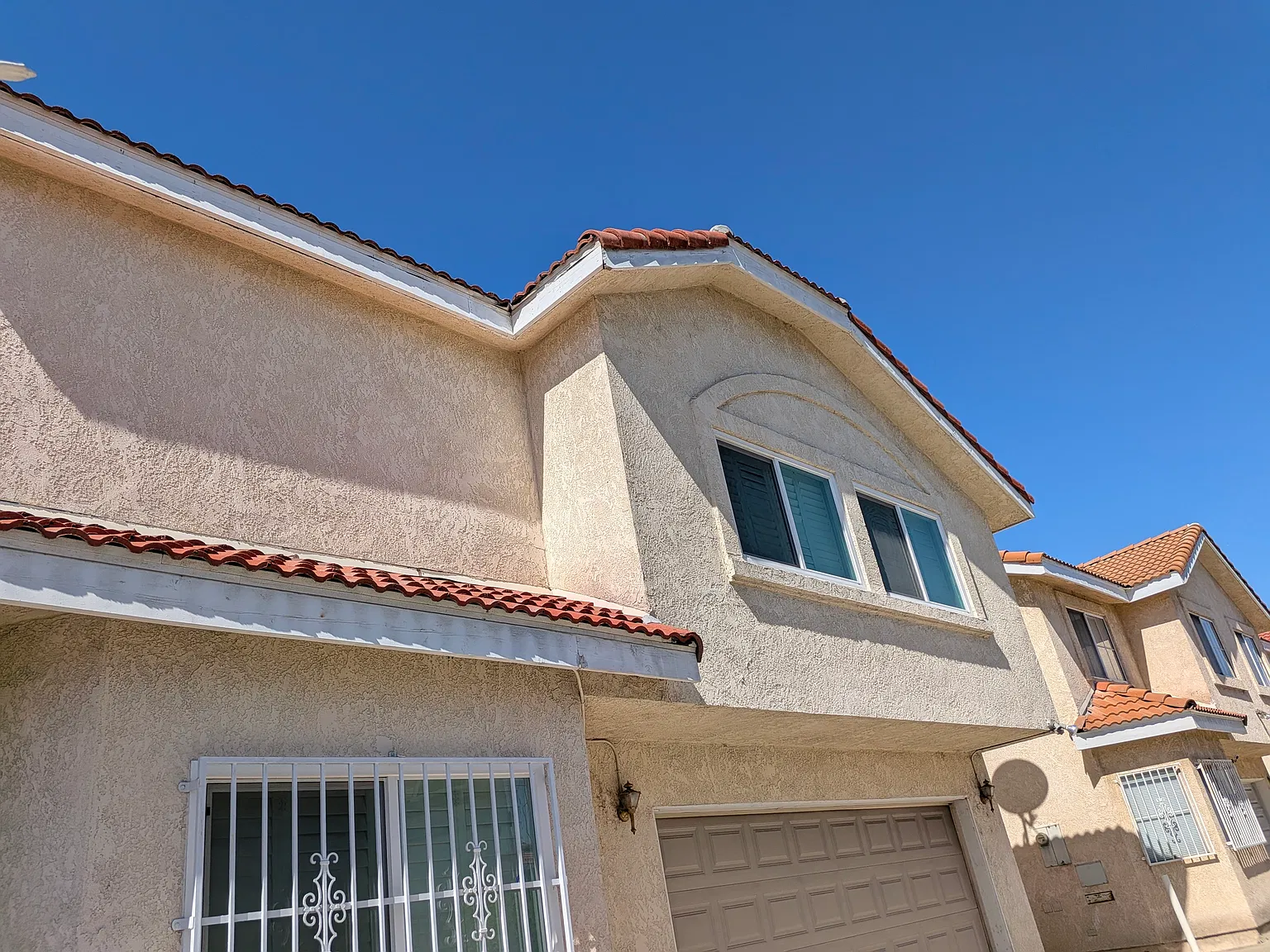 4 bed, 1969 sqft, $3,900 — Photo 3