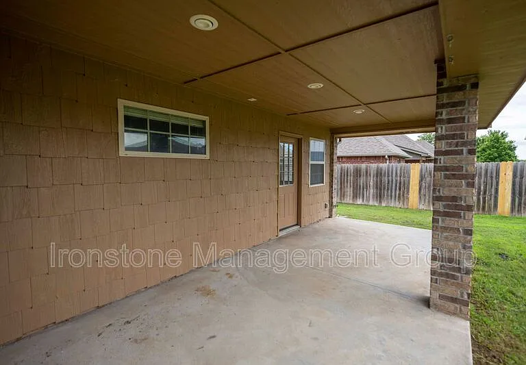 120 W Dogwood St — Photo 19