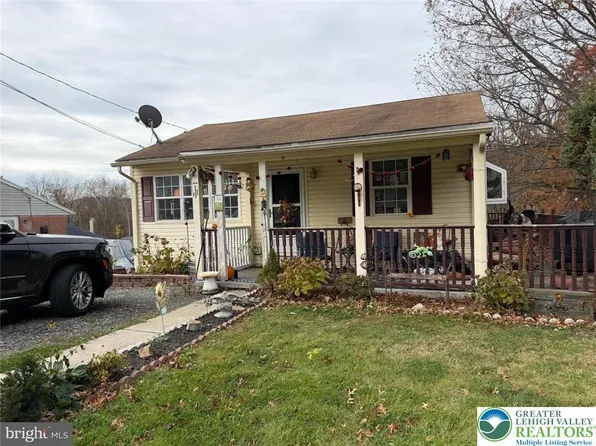 1311 Butter Ln, Reading, PA 19606