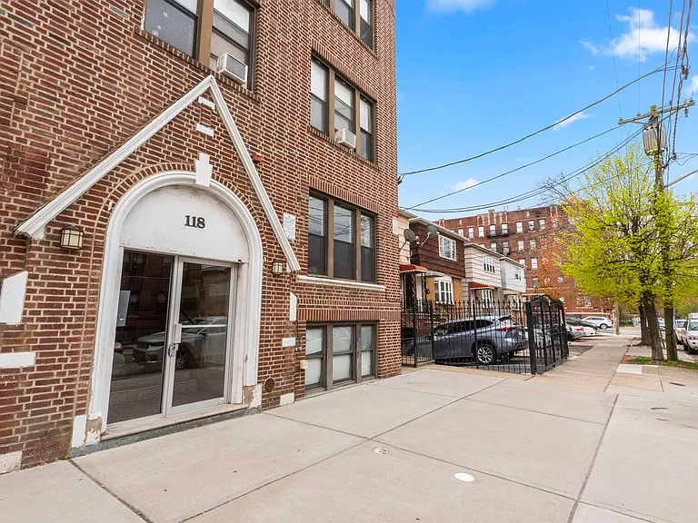 118 Corbin Ave #303 — Photo 4