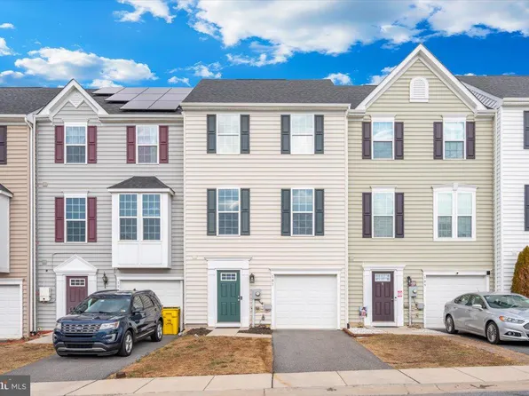 105 Montreal Way, Falling Waters, WV 25419