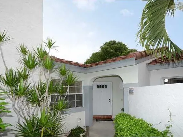 1371 Cottonwood Cir, Fort Lauderdale, FL 33326