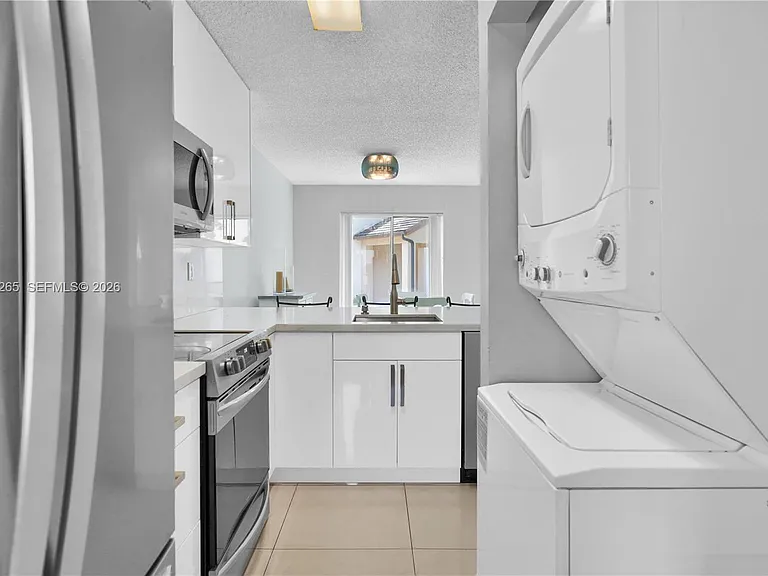 13946 SW 91st Ter #13946 — Photo 5