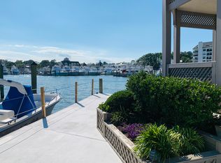 411 Harbour Point #306, Virginia Beach, VA 23451