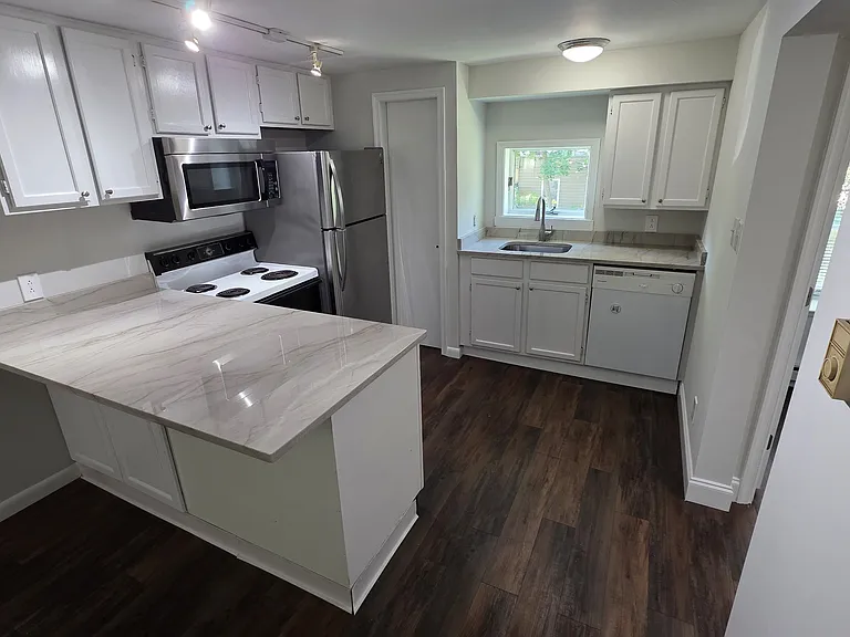 475 Easton Rd #1 — Photo 7
