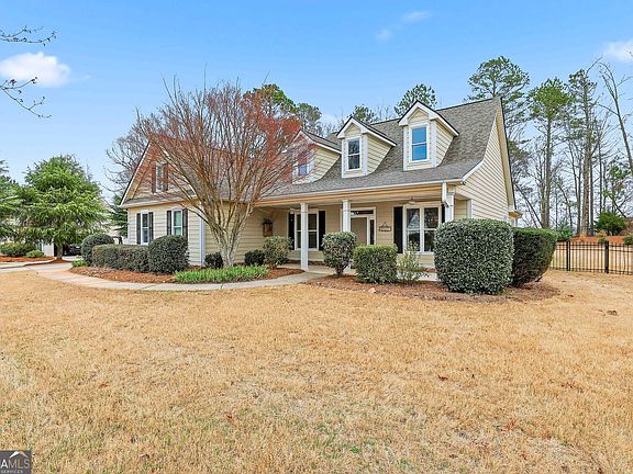 4th image of 67 Redwine Overlook