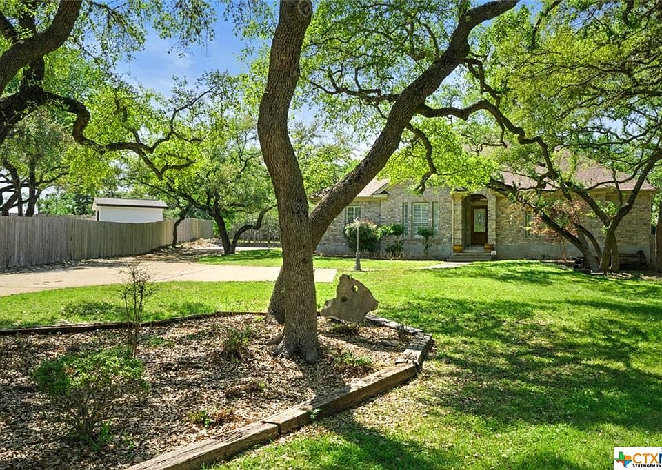 1st image of 111 Quarry Crest Cir