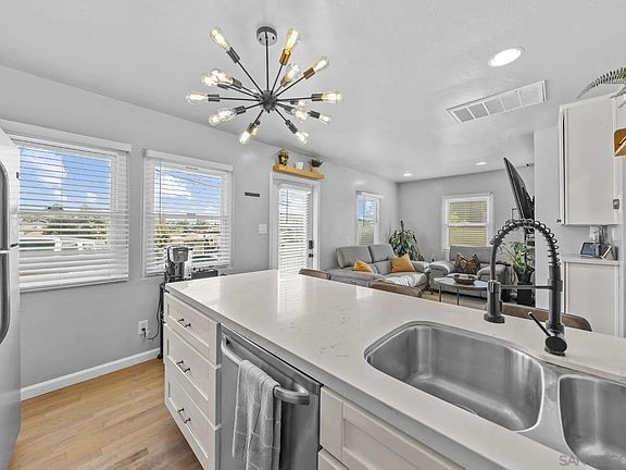 5th image of 3524 Tompkins St