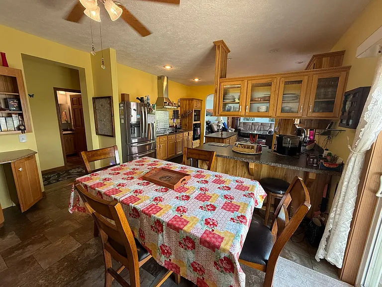1630 Camp Hohn Dr — Photo 5