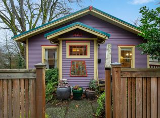 923 Davis Pl S, Seattle, WA 98144