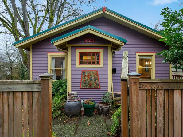 923 Davis Pl S, Seattle, WA 98144