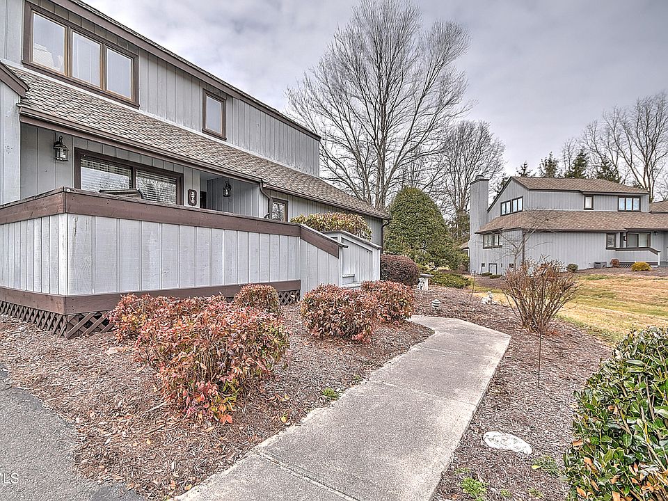 1st image of 270 S Hampton Dr