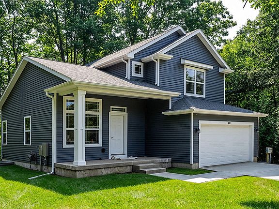 2nd image of 15317 Sherwood Ln