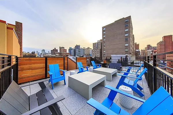 Rented by REAL New York | media 17