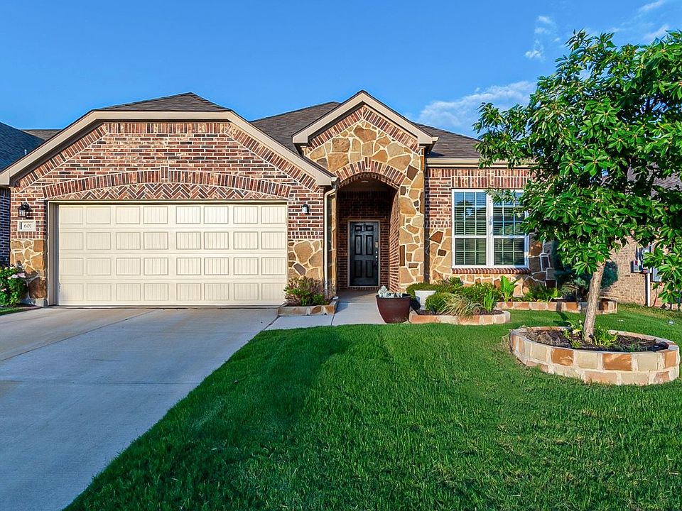 1st image of 601 Windward Dr