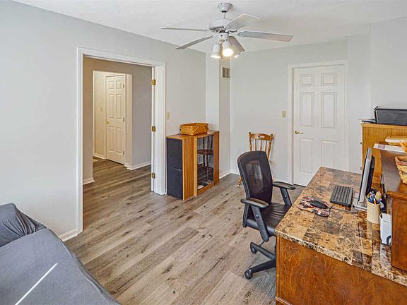 4th image of 74 Churchill Ct