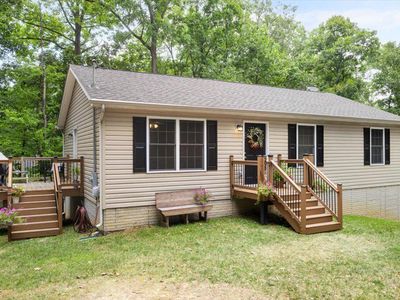 295 Honeysuckle Ln, Harpers Ferry, WV, 25425