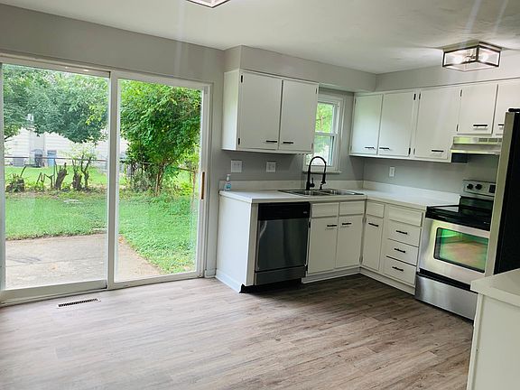 2nd image of 477 Melissa Ct