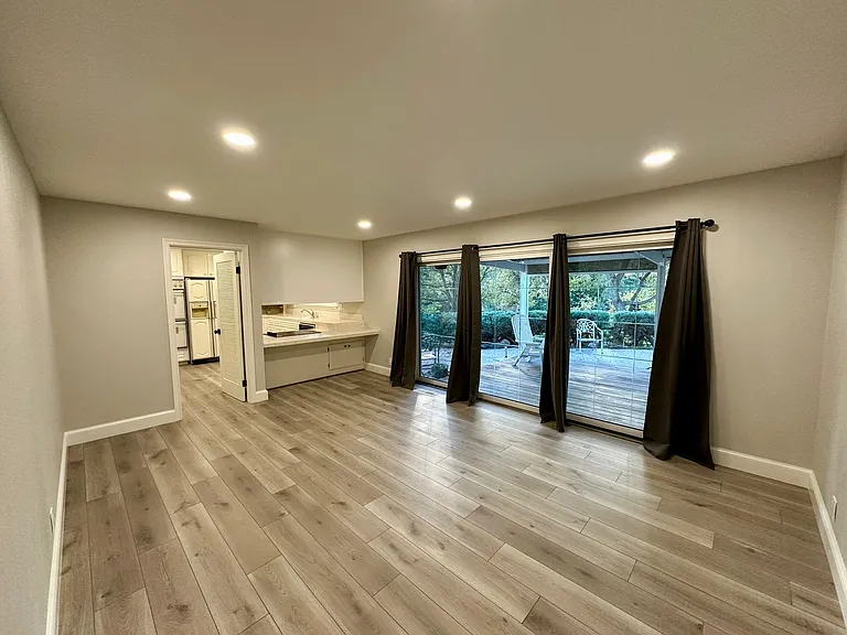 11037 Linda Vista Dr — Photo 5