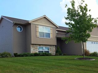 7452 Brown Fox St, Zeeland, MI 49464