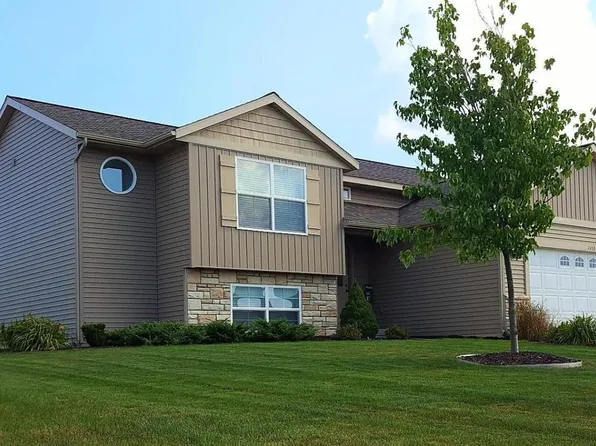 7452 Brown Fox St, Zeeland, MI 49464
