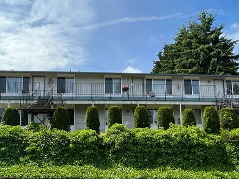 500 75th St SE — Photo 1