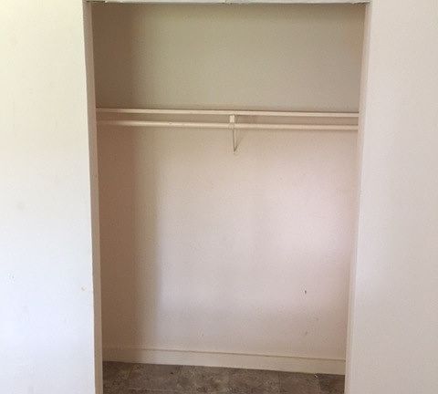 5th image of 291 Lowell Ave