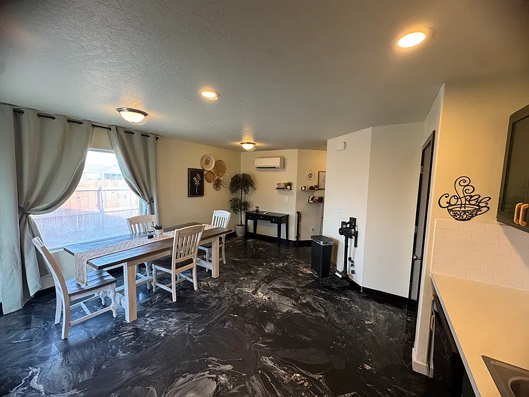 1088 NE Emerald Dr #B — Photo 8