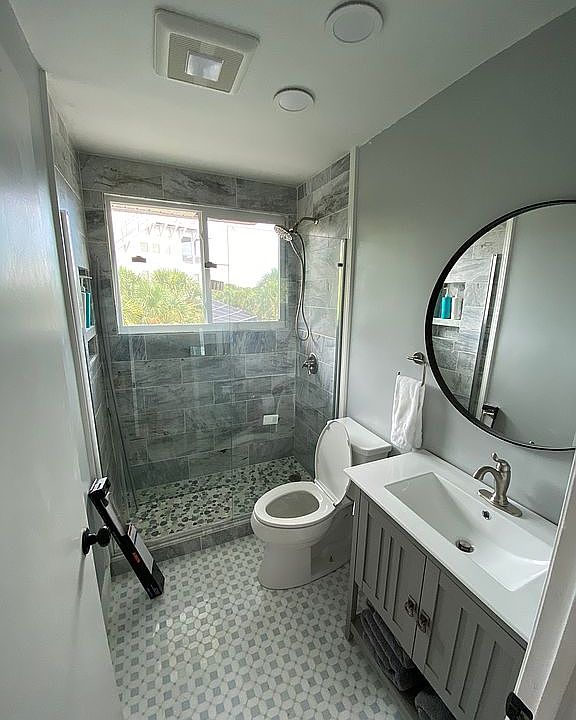 Guest Bathroom 