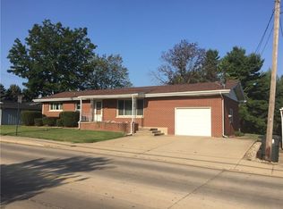 942 East St, Charleston, IL