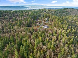 27243 SE Grand Ridge Dr, Issaquah, WA 98029