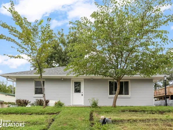 305 Park Ave, Guthrie Center, IA 50115