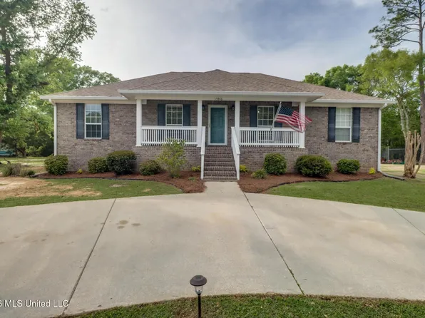 15916 Cottonwood Dr, Biloxi, MS 39532