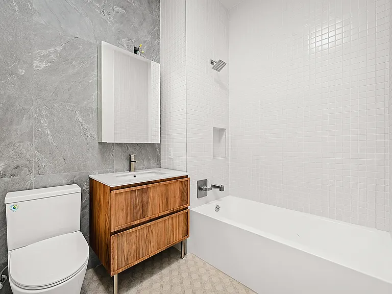 41-15 24th St #2511 — Photo 9